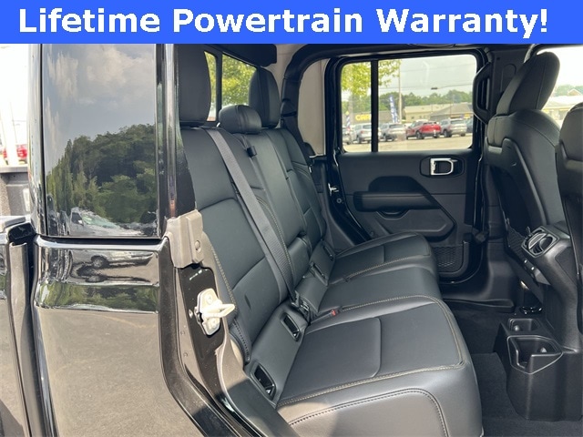 Thumbnail: 2025 Jeep Gladiator - 23