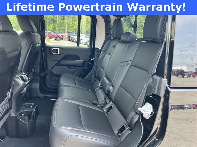 Thumbnail: 2025 Jeep Gladiator - 22