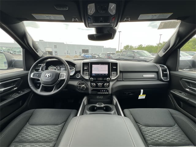 Thumbnail: 2025 RAM 1500 - 9