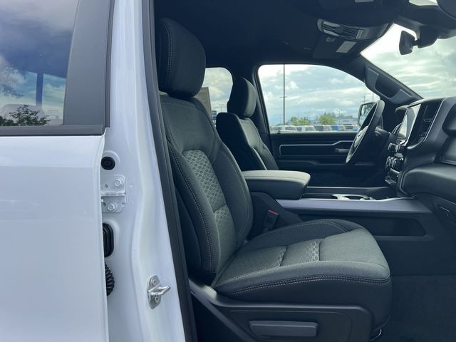 Thumbnail: 2026 RAM 1500 - 32