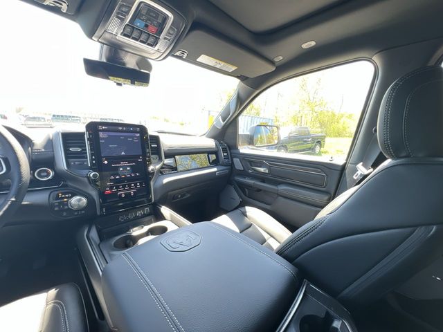 Thumbnail: 2026 RAM 1500 - 9