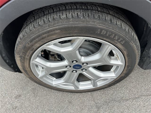 Thumbnail: 2019 Ford Escape - 8