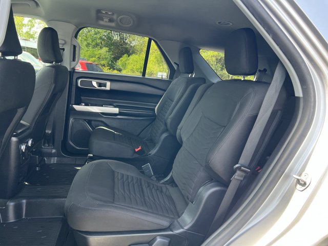 Thumbnail: 2021 Ford Explorer - 32