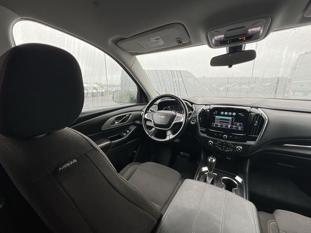 Thumbnail: 2018 Chevrolet Traverse - 14