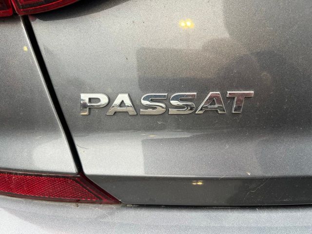 Thumbnail: 2017 Volkswagen Passat - 7