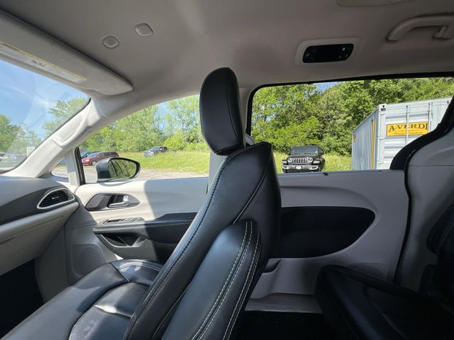 Thumbnail: 2023 Chrysler Pacifica - 13