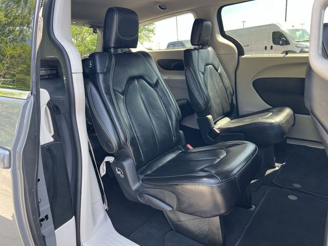 Thumbnail: 2023 Chrysler Pacifica - 31