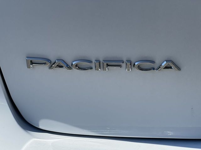 Thumbnail: 2027 Chrysler Pacifica - 7