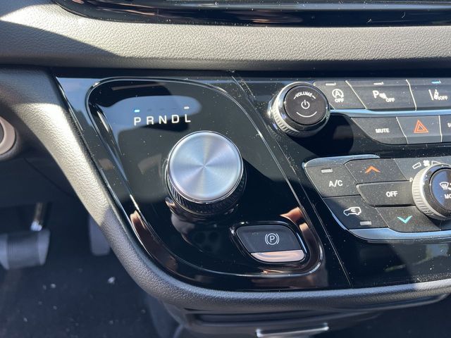 Thumbnail: 2027 Chrysler Pacifica - 34
