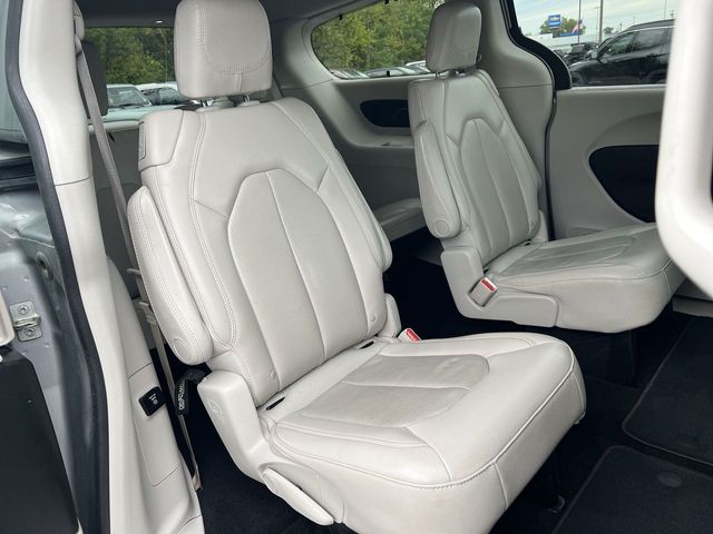 Thumbnail: 2019 Chrysler Pacifica - 31