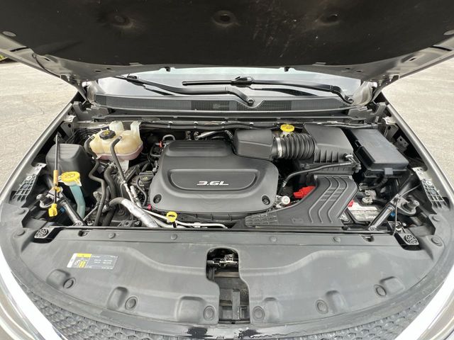 Thumbnail: 2019 Chrysler Pacifica - 9