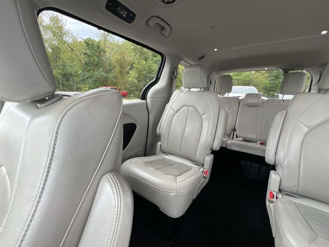Thumbnail: 2019 Chrysler Pacifica - 25