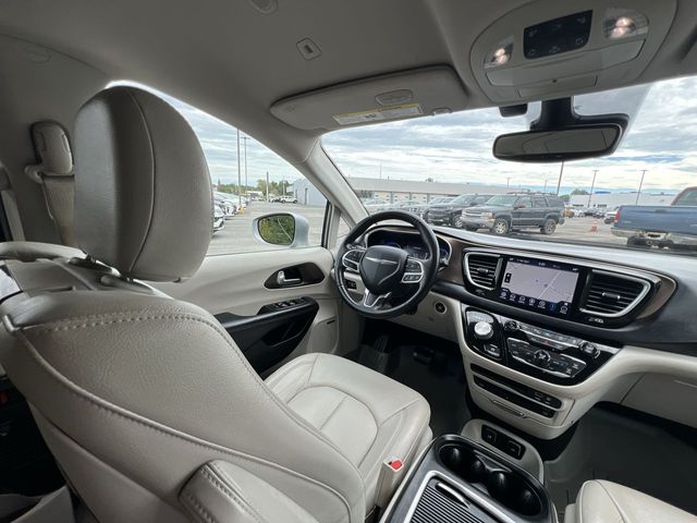 Thumbnail: 2019 Chrysler Pacifica - 14