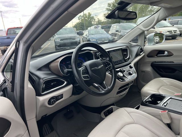 Thumbnail: 2019 Chrysler Pacifica - 15