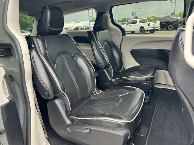 Thumbnail: 2022 Chrysler Pacifica - 31