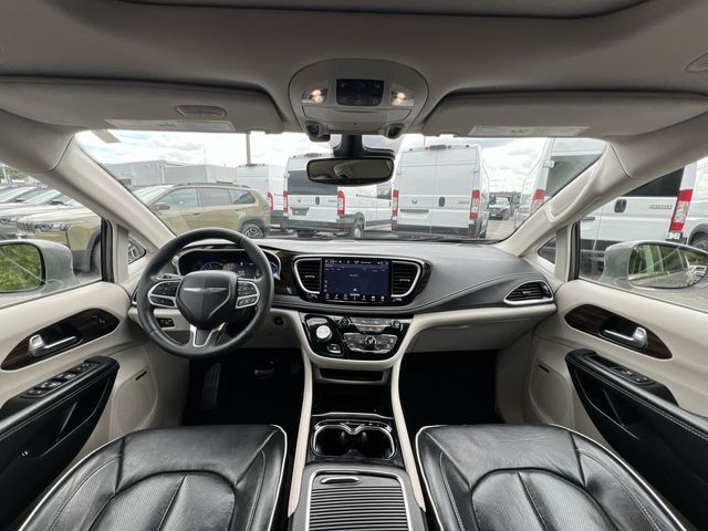 Thumbnail: 2022 Chrysler Pacifica - 14