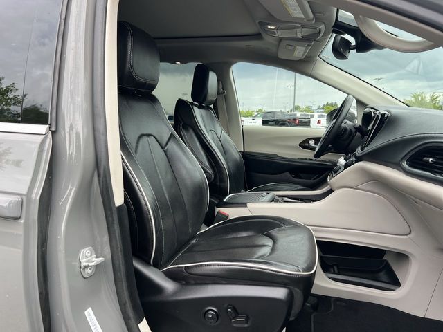 Thumbnail: 2022 Chrysler Pacifica - 11