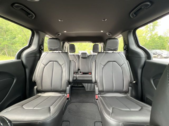 Thumbnail: 2027 Chrysler Pacifica - 11