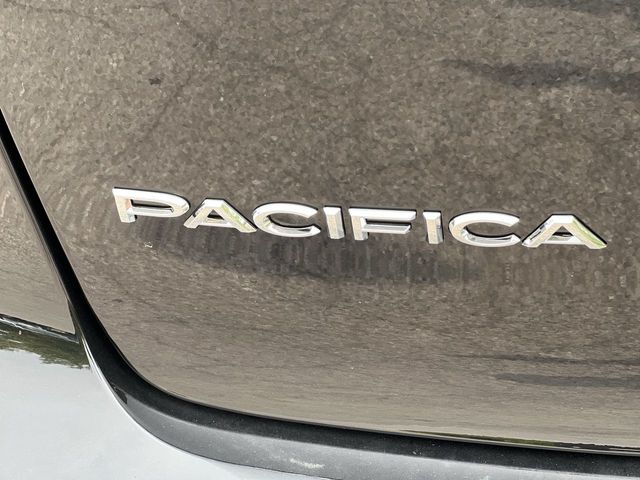 Thumbnail: 2027 Chrysler Pacifica - 7