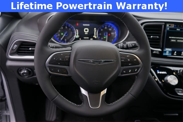 Thumbnail: 2026 Chrysler Pacifica - 2