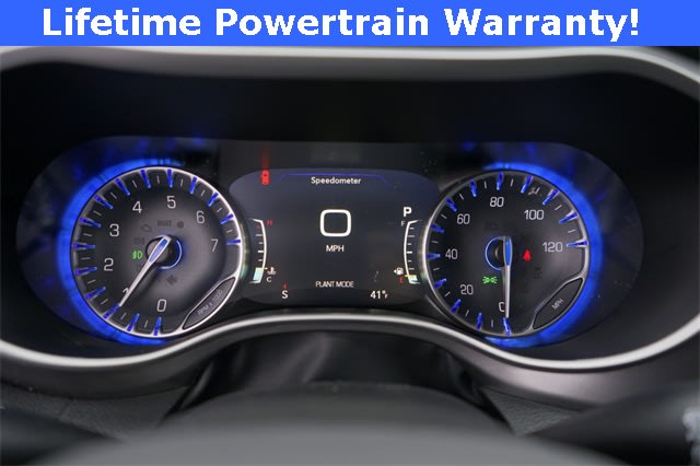 Thumbnail: 2026 Chrysler Pacifica - 15