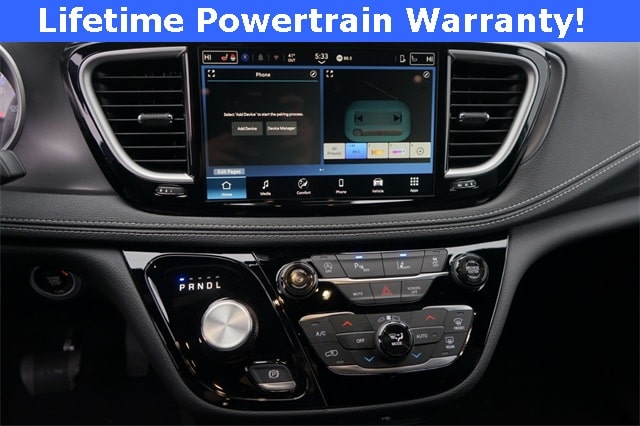 Thumbnail: 2026 Chrysler Pacifica - 13