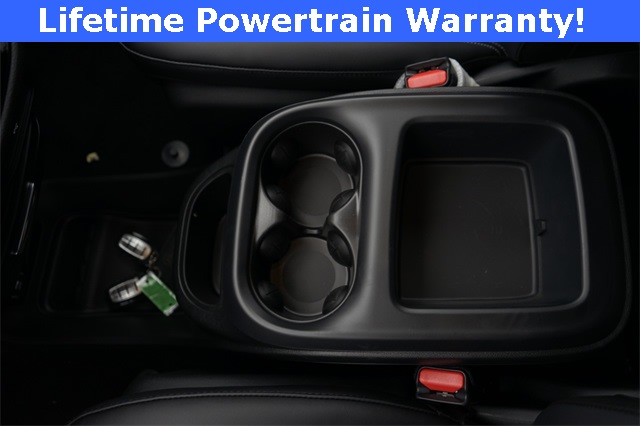 Thumbnail: 2026 Chrysler Pacifica - 14