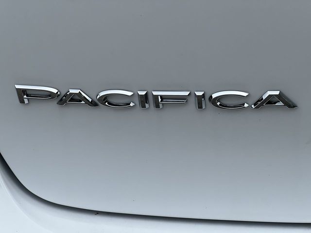Thumbnail: 2027 Chrysler Pacifica - 7