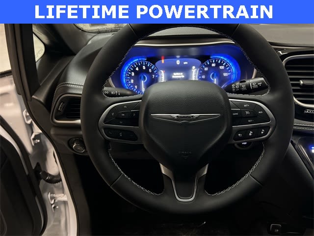 Thumbnail: 2026 Chrysler Pacifica - 14