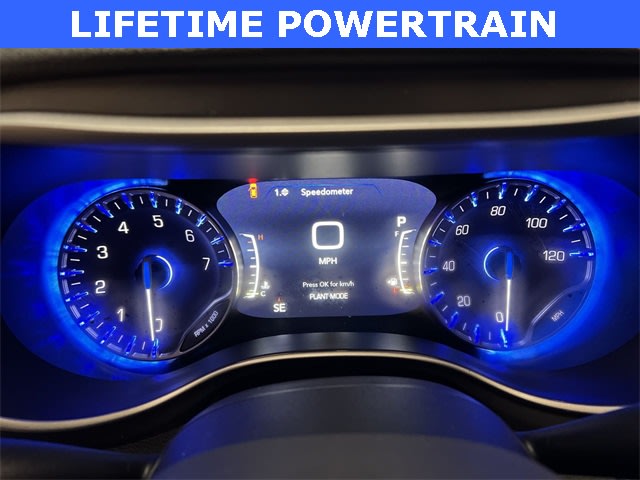 Thumbnail: 2026 Chrysler Pacifica - 16