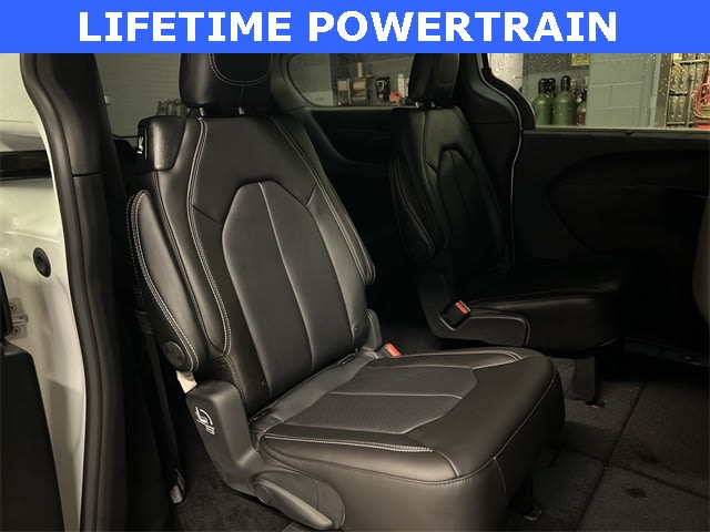 Thumbnail: 2026 Chrysler Pacifica - 24