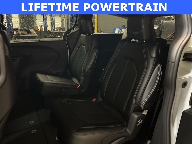 Thumbnail: 2026 Chrysler Pacifica - 23