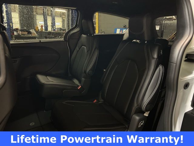 Thumbnail: 2026 Chrysler Pacifica - 24