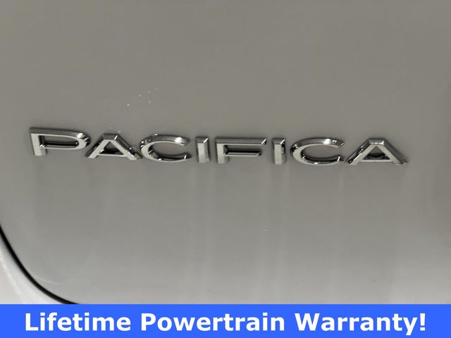 Thumbnail: 2026 Chrysler Pacifica - 7