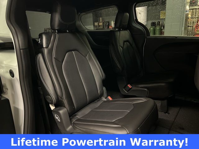 Thumbnail: 2026 Chrysler Pacifica - 25