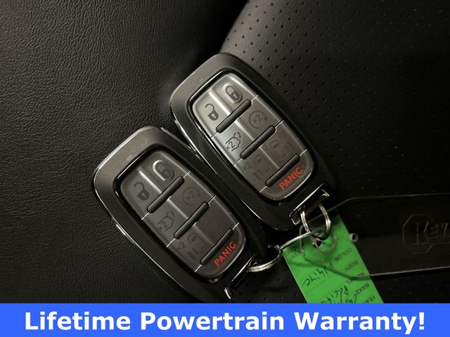 Thumbnail: 2026 Chrysler Pacifica - 18