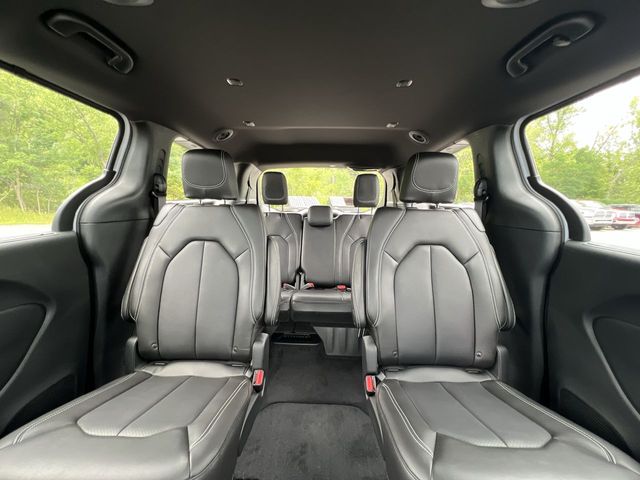 Thumbnail: 2027 Chrysler Pacifica - 11