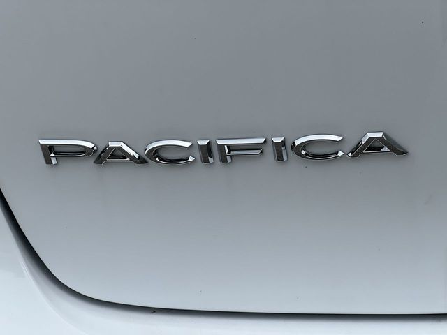 Thumbnail: 2027 Chrysler Pacifica - 7