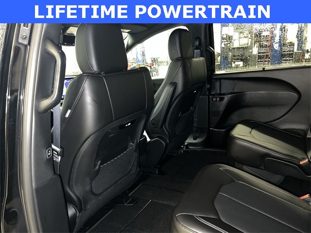 Thumbnail: 2026 Chrysler Pacifica - 13