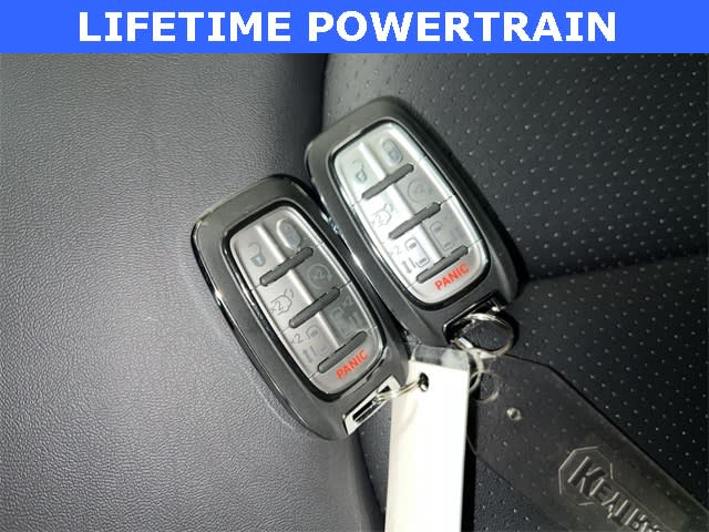 Thumbnail: 2026 Chrysler Pacifica - 26