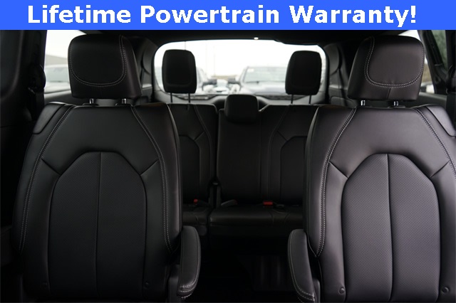 Thumbnail: 2026 Chrysler Pacifica - 30