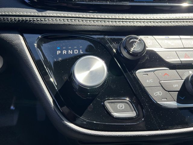 Thumbnail: 2027 Chrysler Pacifica - 33