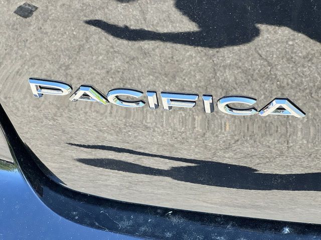 Thumbnail: 2027 Chrysler Pacifica - 6