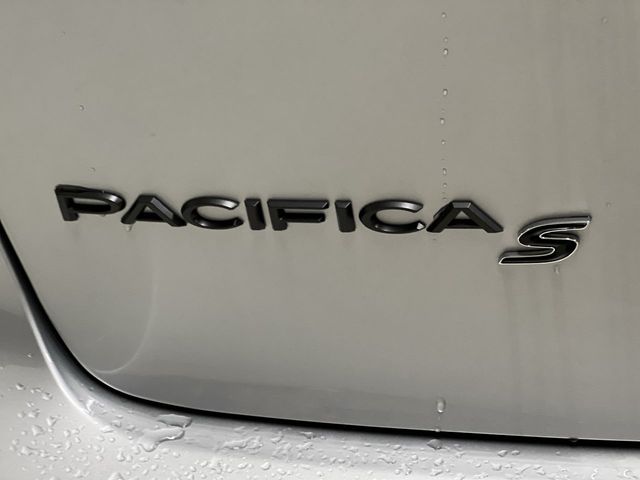Thumbnail: 2026 Chrysler Pacifica - 7