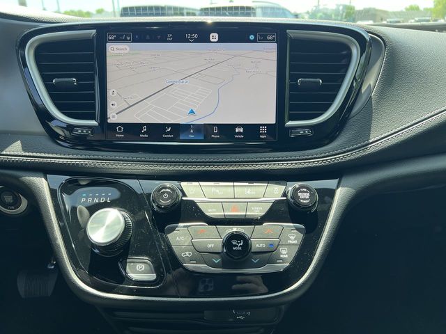 Thumbnail: 2027 Chrysler Pacifica - 15