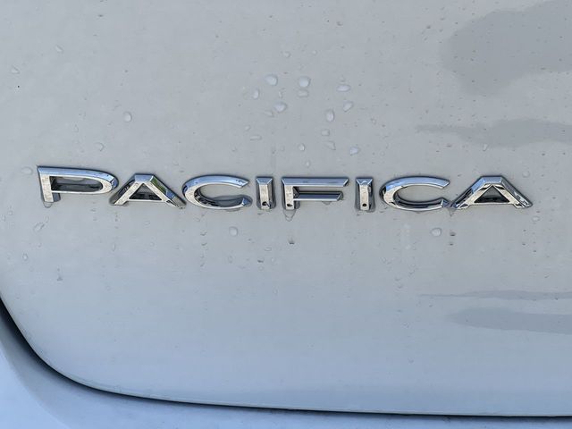 Thumbnail: 2027 Chrysler Pacifica - 6