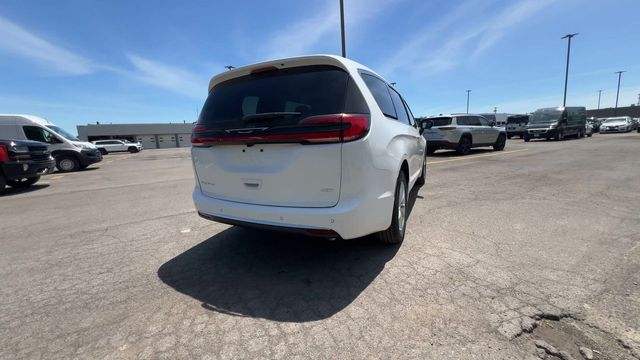 Thumbnail: 2027 Chrysler Pacifica - 23