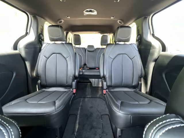 Thumbnail: 2027 Chrysler Pacifica - 26