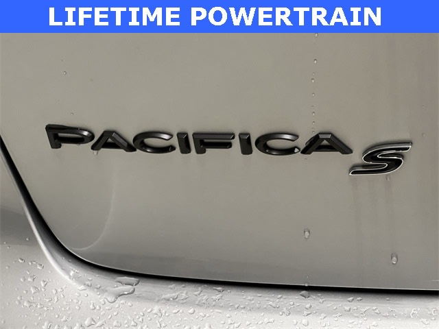 Thumbnail: 2026 Chrysler Pacifica - 7