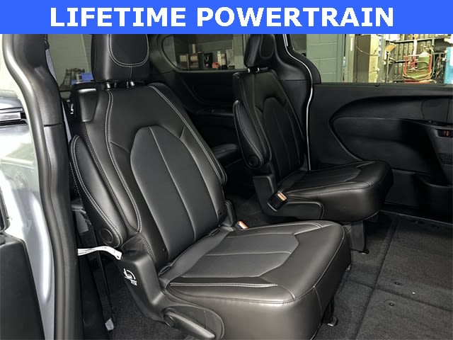 Thumbnail: 2026 Chrysler Pacifica - 25